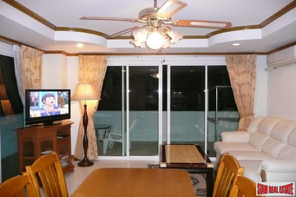1 Bedroom 70 Sq.M. Condo Near Wong Amat Beach in Naklua For sale-3