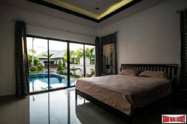 Beautiful Family House with Big Private Pool Villa-19