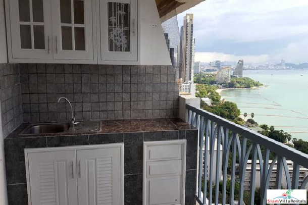Corner room with 360 degrees view condo wong amart-8