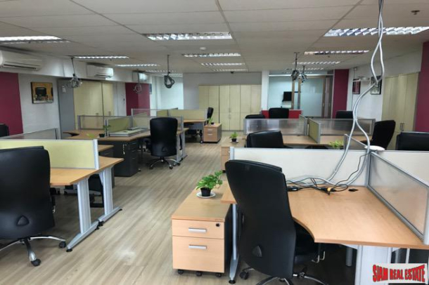 Large Office for Sale in a Popular Sukhumvit 13 Business Area-11