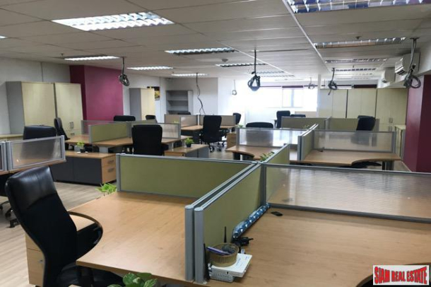 Large Office for Sale in a Popular Sukhumvit 13 Business Area-2