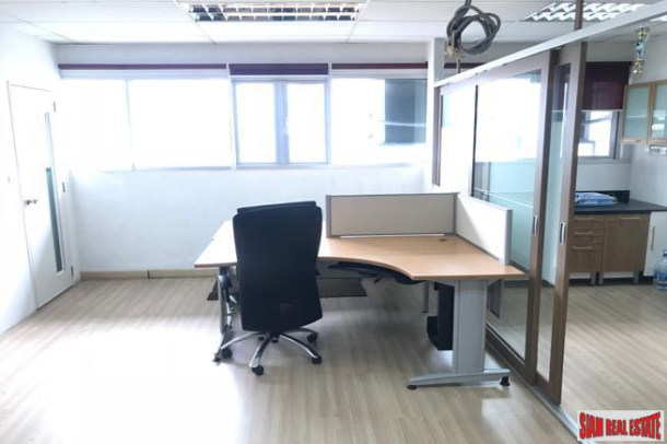Large Office for Sale in a Popular Sukhumvit 13 Business Area-7