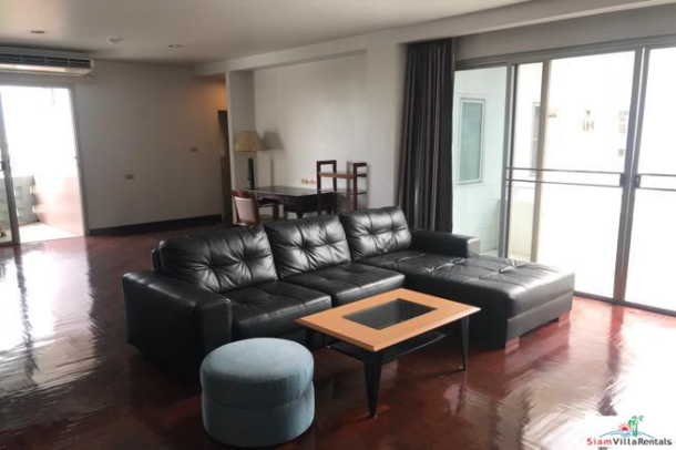 Sriwattana Apartment | Big Two bedroom Corner Unit with City Views  in Sathorn-5