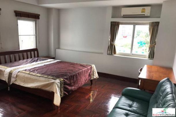 Large Three  Bedroom Corner Unit for Rent  in Sathorn-11