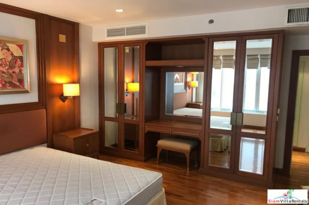 Langsuan Ville | Delightful One Bedroom  for Rent with Rich Wood Accents and Flooring in Lumphini-19