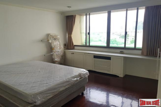 Oriental Towers Condo | Large Three Bedroom Family Condo with  Pool and City Views in Ekkamai-7