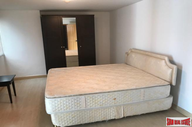 Large Three Bedroom Corner Unit in Excellent Central Location, Sukhumvit 33, Phrom Phong-12