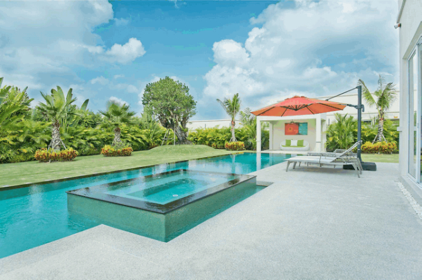 4 Bedrooms 4 Bathrooms Large Modern House In An Up-Market Location - East Pattaya-16