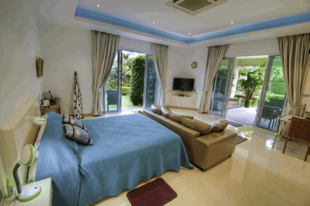 4 Bedrooms 4 Bathrooms Large Modern House In An Up-Market Location - East Pattaya-12