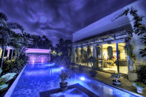 4 Bedrooms 4 Bathrooms Large Modern House In An Up-Market Location - East Pattaya-14
