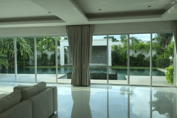 Reduced price 3 Bedrooms 3 Bathrooms Large Modern House  - East Pattaya-11