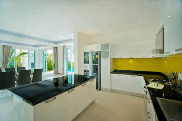 fully furnished 3 Bedrooms 3 Bathrooms Large Modern House  - East Pattaya-6