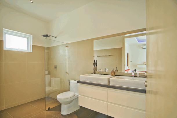 Modern design 3 Bedrooms 3 Bathrooms Large private pool  House  - East Pattaya-5