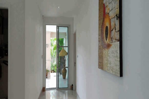For sale 3 Bedrooms 3 Bathrooms Large Modern House  - East Pattaya-10