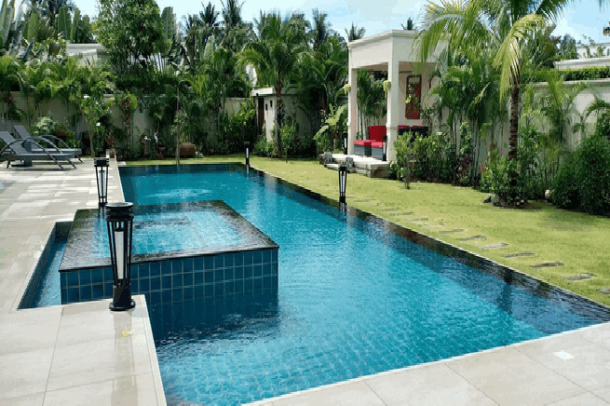 For sale 3 Bedrooms 3 Bathrooms Large Modern House  - East Pattaya-14