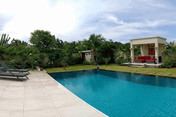 For sale 3 Bedrooms 3 Bathrooms Large Modern House  - East Pattaya-15