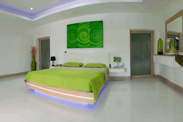 For sale 3 Bedrooms 3 Bathrooms Large Modern House  - East Pattaya-2