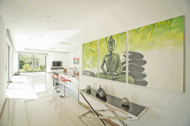 4 Bedrooms 4 Bathrooms Large Modern House In An Up-Market Location - East Pattaya-10