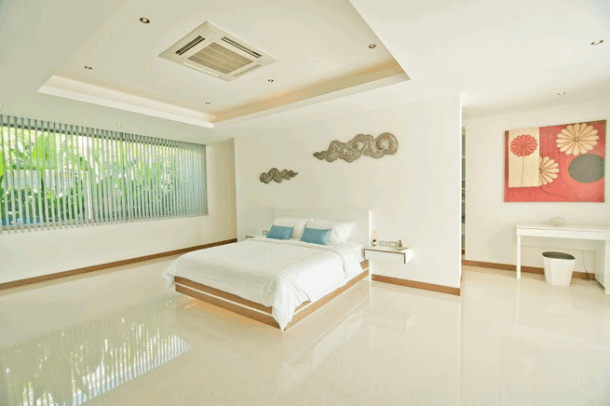 4 Bedrooms 4 Bathrooms Large Modern House In An Up-Market Location - East Pattaya-3