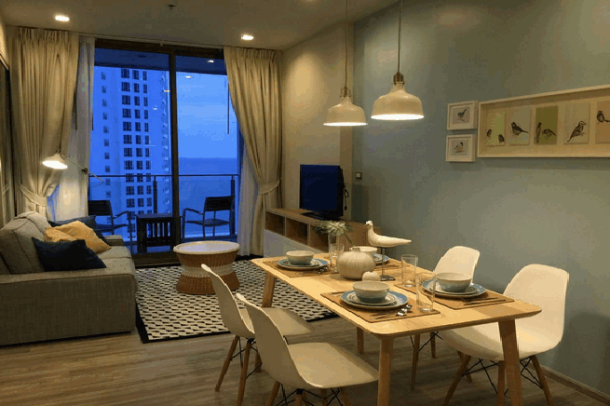 Luxurious 1 BR Beachfront Condominium On Wongamat Beach  For Rent Reasonable Price-1