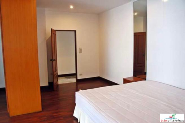Raintree Village Apartment | Spacious Three Bedroom Condo with Bonus Rooms for Rent in Phrom Phong-4