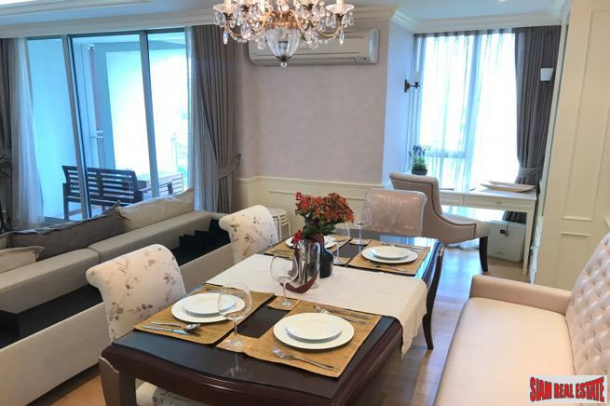 Via 31 | Classic One Bedroom Condo for Rent with Green City Views in Phrom Phong-11