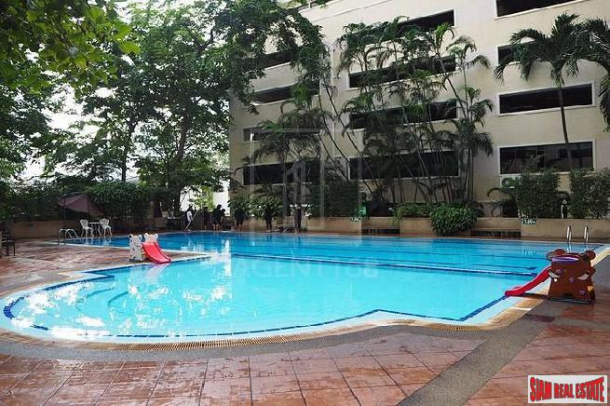 Saranjai Mansion | Large One Bedroom with Balcony and Pool View for Rent on Sukhumvit 6, Bangkok-1