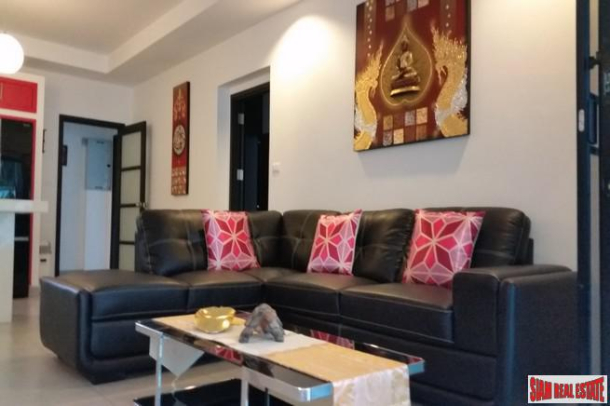 Saphan Chang Residence | Colorful Three Bedroom Rawai Pool Villa with Private Yard-9