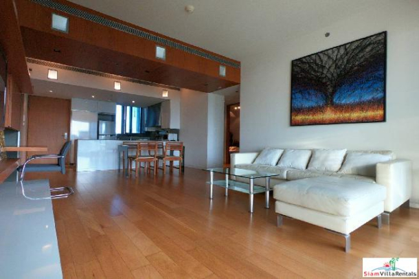 The Met l Bright Contemporary Two Bedroom Condo with City Views in Chong Nonsi-3