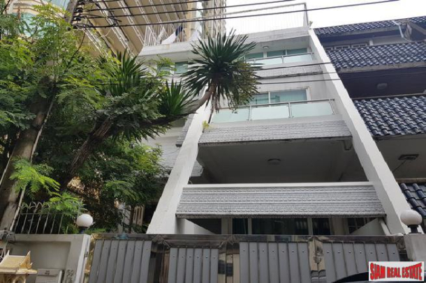Five Bedroom Family-Style Townhouse in the Center of the City, Phrom Phong-1