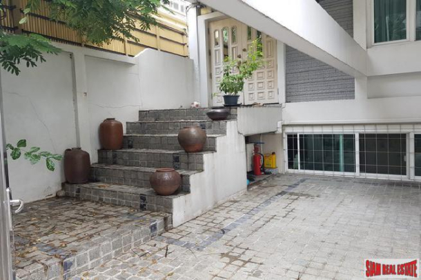Five Bedroom Family-Style Townhouse in the Center of the City, Phrom Phong-29