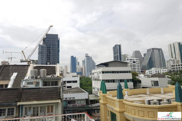 Family-Style Townhouse with Five Bedrooms in the Center of the City, Phrom Phong-16