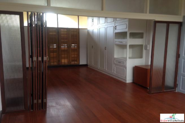 Three Bedroom Two Storey Single House for Rent in Ekkamai-14