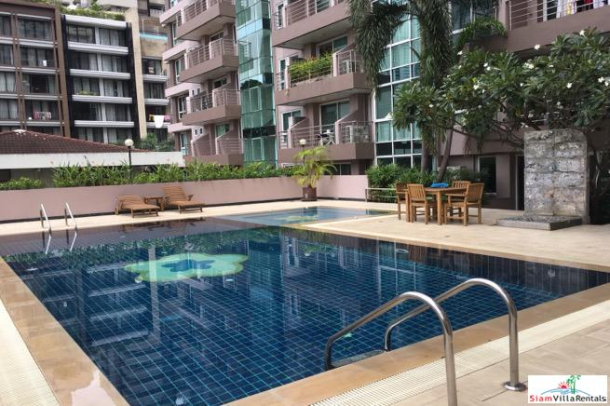 Serene Place | Two Bedroom Asoke Condo For Rent Near Shopping and Benchasiri Park-1