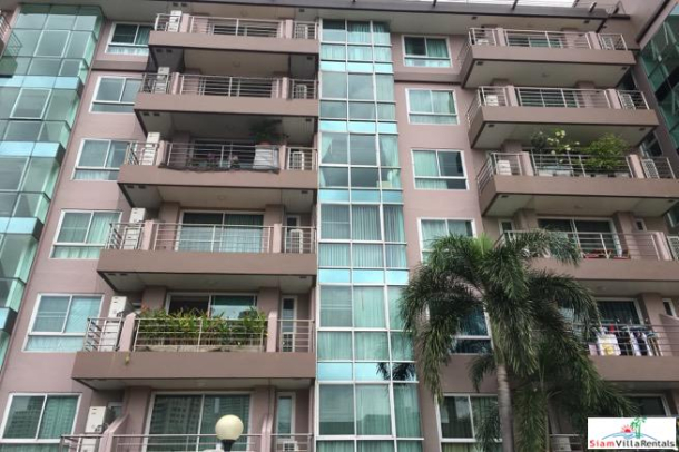 Serene Place | Two Bedroom Asoke Condo For Rent Near Shopping and Benchasiri Park-14