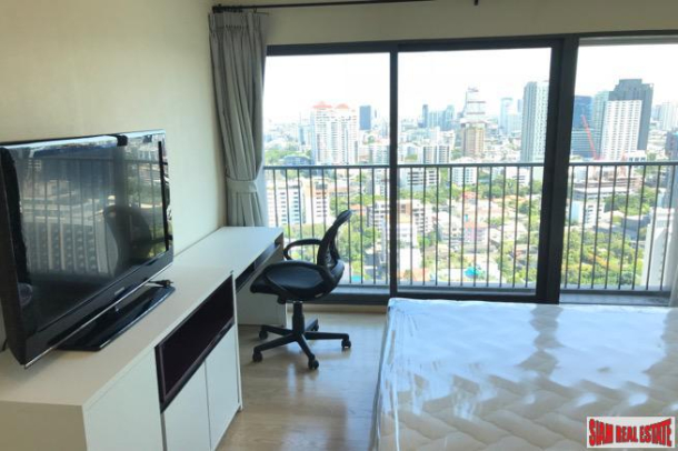 Unstoppable City Views from the 25th Floor from This One Bedroom Condo in Thong Lo-7