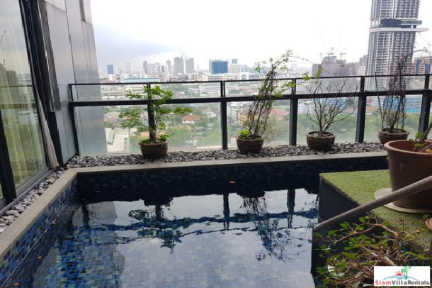 Park 24 | Furnished Two Bedroom with City Views from the 33rd Floor in Phrom Phong-25