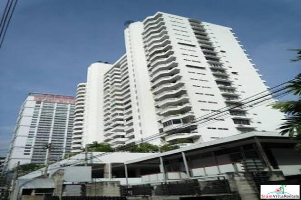Grand Ville House 2 | Extra Large Three Bedroom Condo for Rent only 560 Meters to BTS Asok-1