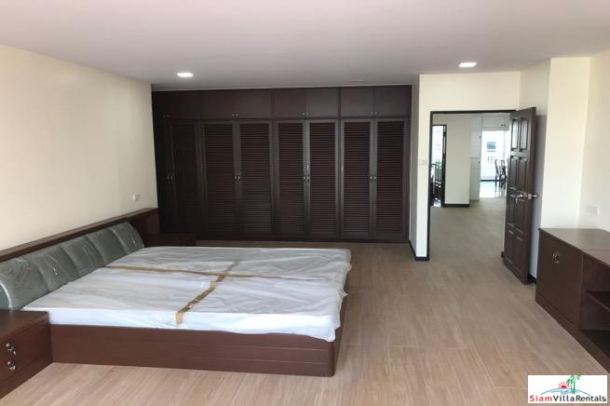 Grand Ville House 2 | Extra Large Three Bedroom Condo for Rent only 560 Meters to BTS Asok-17