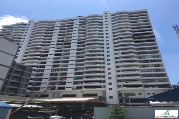 Grand Ville House 2 | Extra Large Three Bedroom Condo for Rent only 560 Meters to BTS Asok-26