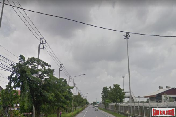 8 Rai of Residential or Commercial Land for Sale at Kanchanapisek Road, Saphan Sung-2