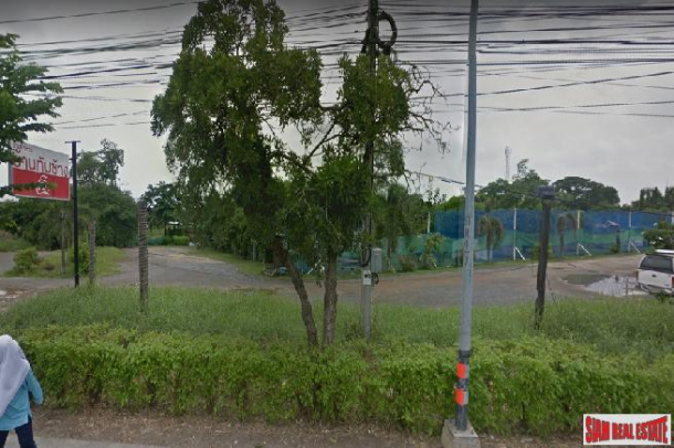 8 Rai of Residential or Commercial Land for Sale at Kanchanapisek Road, Saphan Sung-4