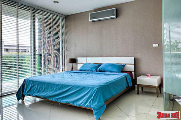 Modern Two Bedroom Condo  with Rooftop Infinity Pool and Steps to  Wongamat Beach-4