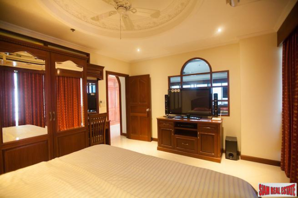 Beautiful 4 Bedrooms 4 Bathroom Large Areas House with Sala  - East Pattaya-18