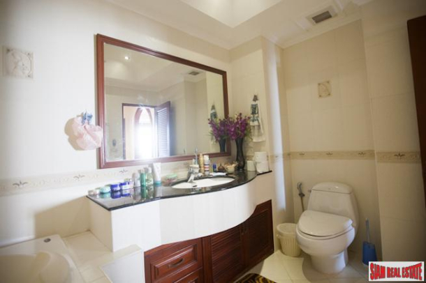 Beautiful 4 Bedrooms 4 Bathroom Large Areas House with Sala  - East Pattaya-22
