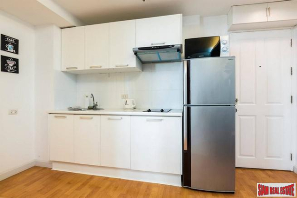 The Amethyst 39 | Large Two Bedroom Condo within Walking Distance to Phrom Phong-29
