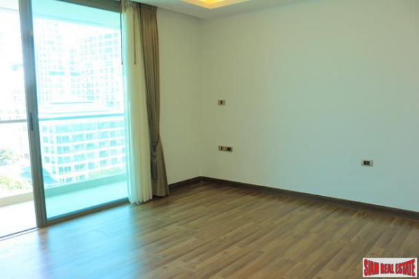 Spacious One Bedroom with Sea View Minutes from the Beach in Jomtien-24