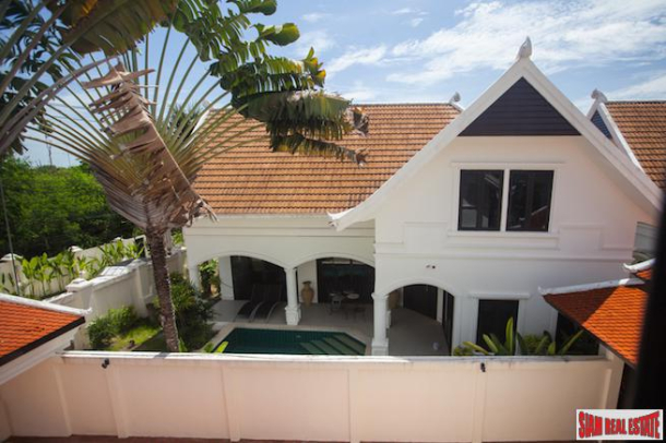 Large Three Bedroom Pool Villa in a Boutique Resort Atmosphere, Na Jomtien-11