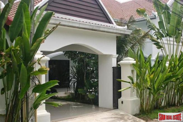 Large Three Bedroom Pool Villa in a Boutique Resort Atmosphere, Na Jomtien-21