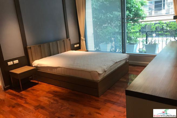 New Modern Three Bedroom Apartment with Easy Access to BTS Phloen Chit-12
